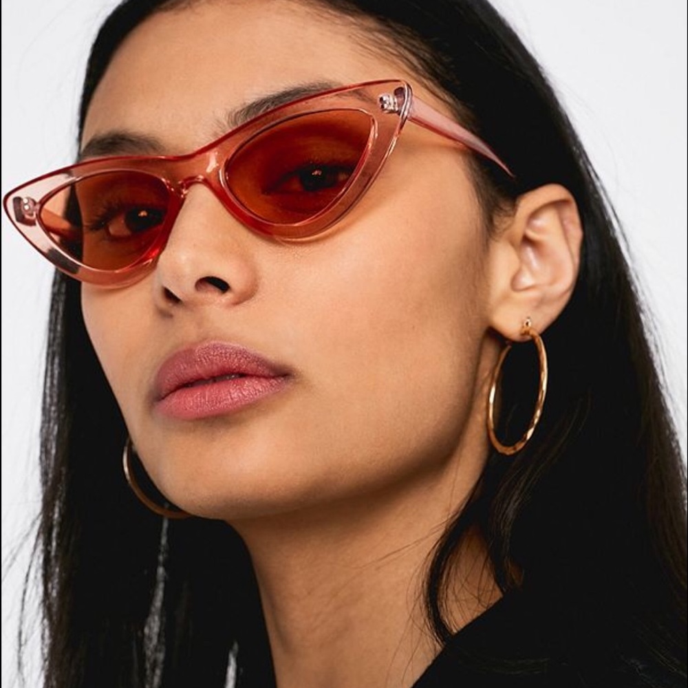 Tinted frame retro style cat eye sunnies ✨